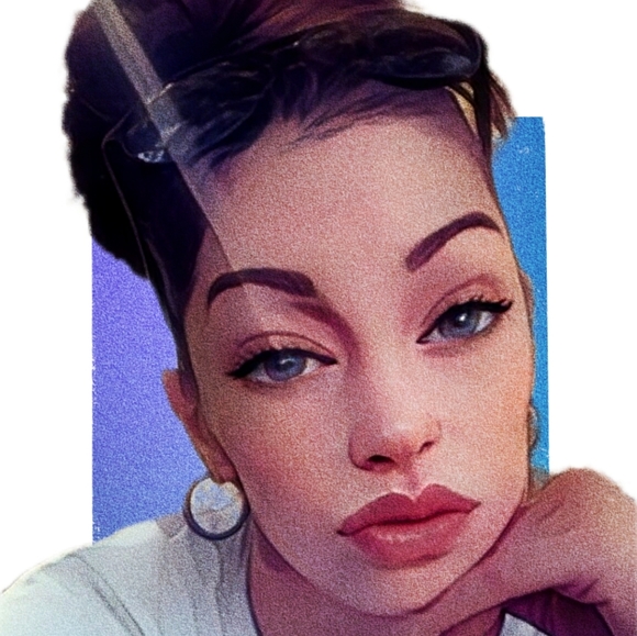 Meet your Posher, Summer - Picture 1 of 3